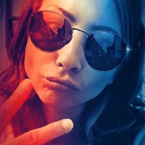 Meet your Posher, Dana